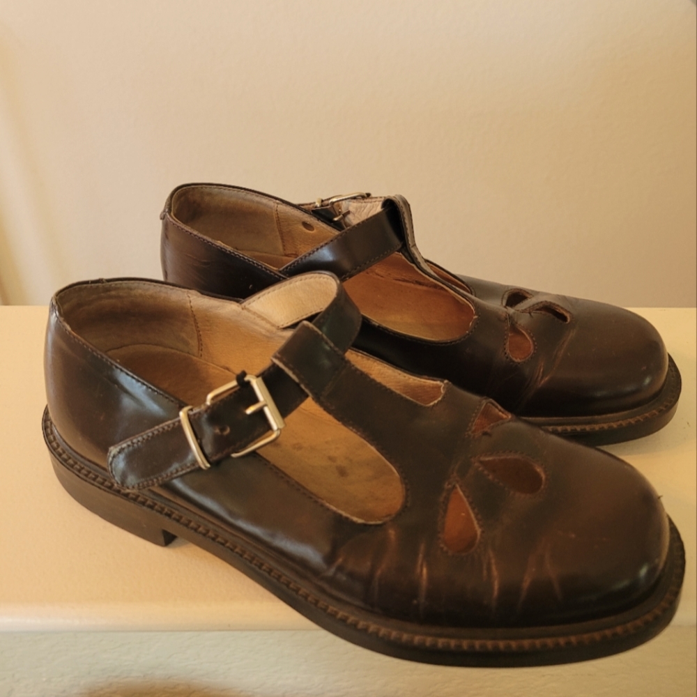 J. Crew Mary Janes brown leather shoes in size 6 1/2.